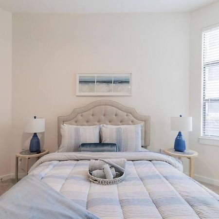 Charming Cozy Apartment With Wi-Fi & Free Parking Charlotte Luaran gambar