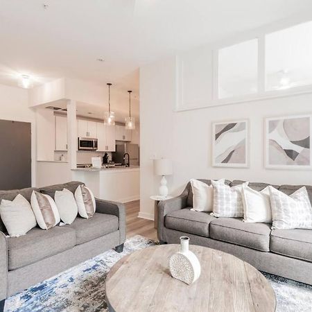 Charming Cozy Apartment With Wi-Fi & Free Parking Charlotte Luaran gambar