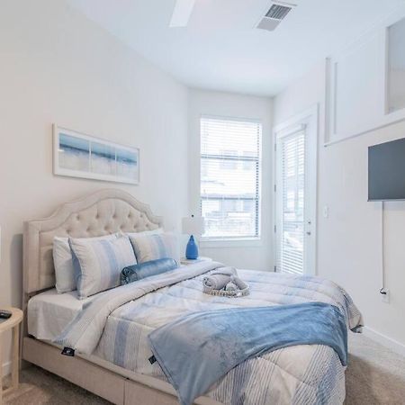 Charming Cozy Apartment With Wi-Fi & Free Parking Charlotte Luaran gambar